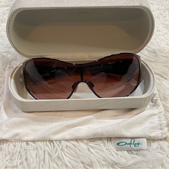 Oakley Breathless Wrap Sunglasses Antique Plum 05-944 130 - Picture 9 of 9